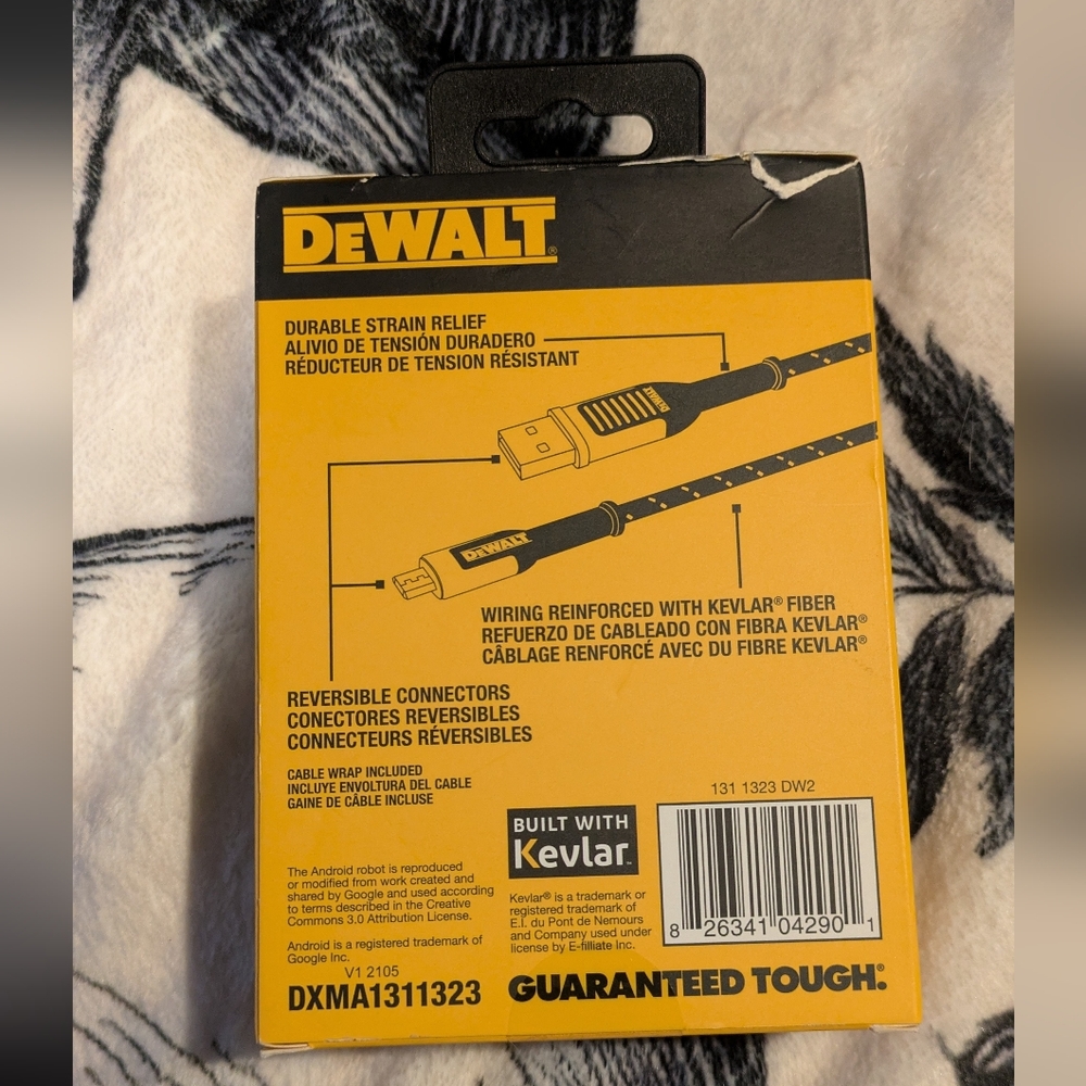 DeWalt 10ft Micro-USB to USB Cable - Black and Yellow - Picture 4 of 4